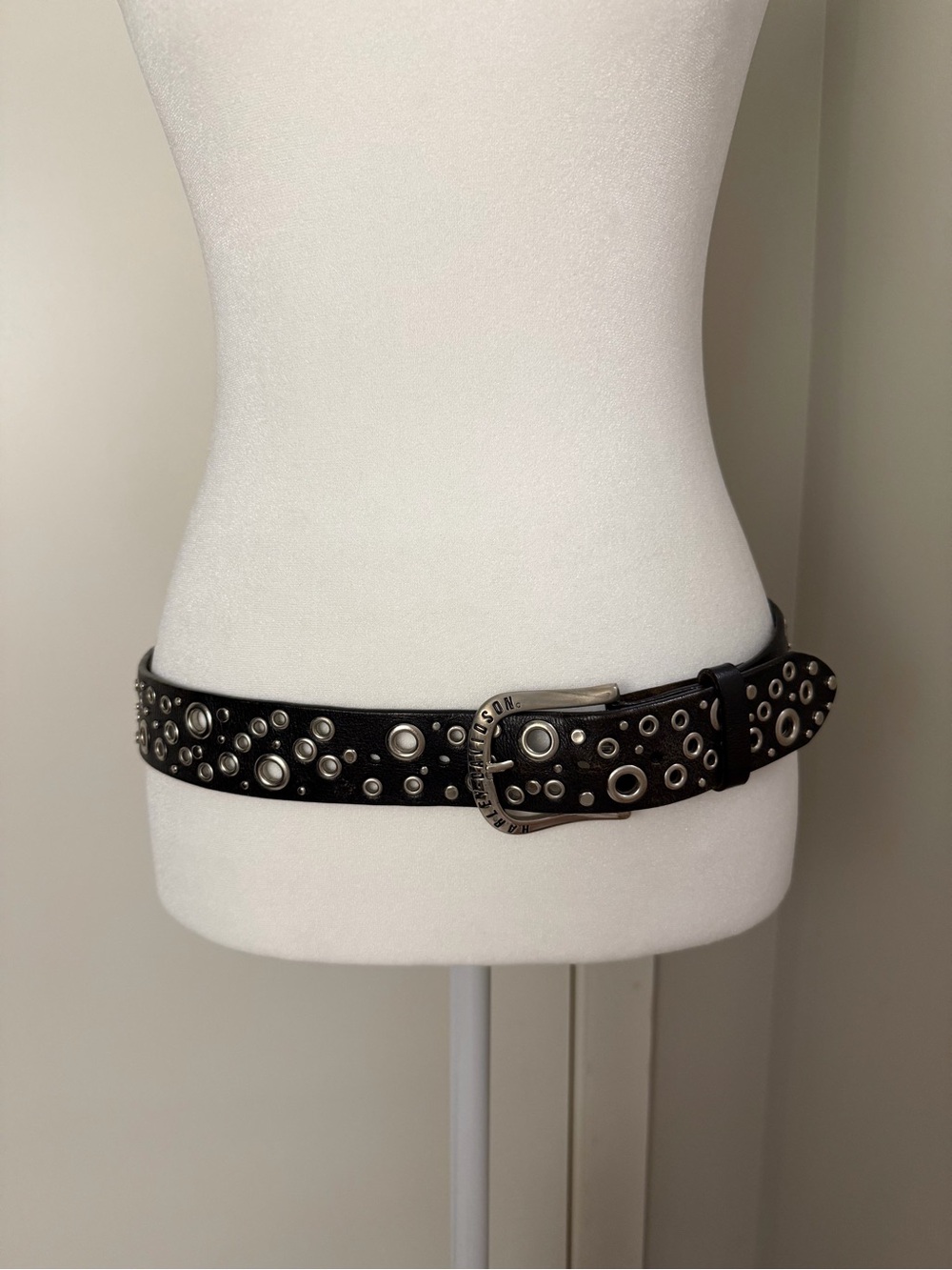 Harley Davidson Black Leather Grommet-Stud Belt with Silver Buckle - Picture 1 of 9